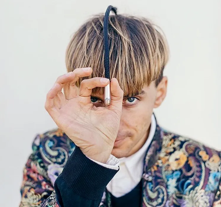 ¿Escuchar una sinfonía de color? El Cyborg Neil Harbisson puede.